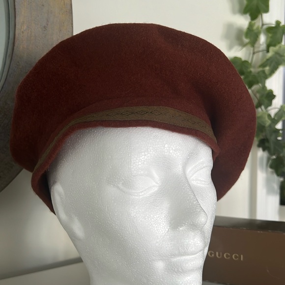 Parkhurst Beret Made In Canada Pure Virgin Wool - Picture 1 of 9